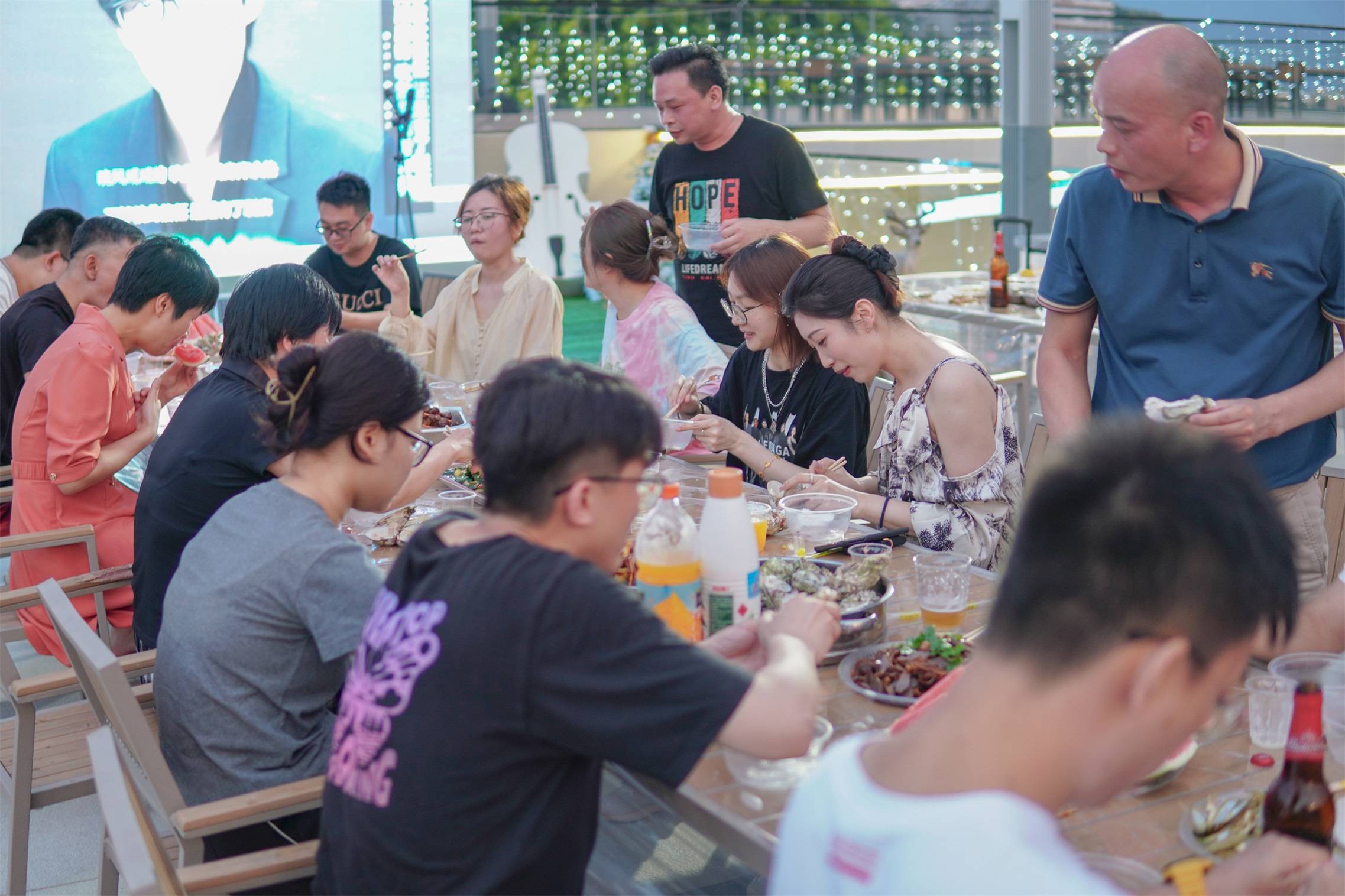 �½�(�й���)���޹�˾����