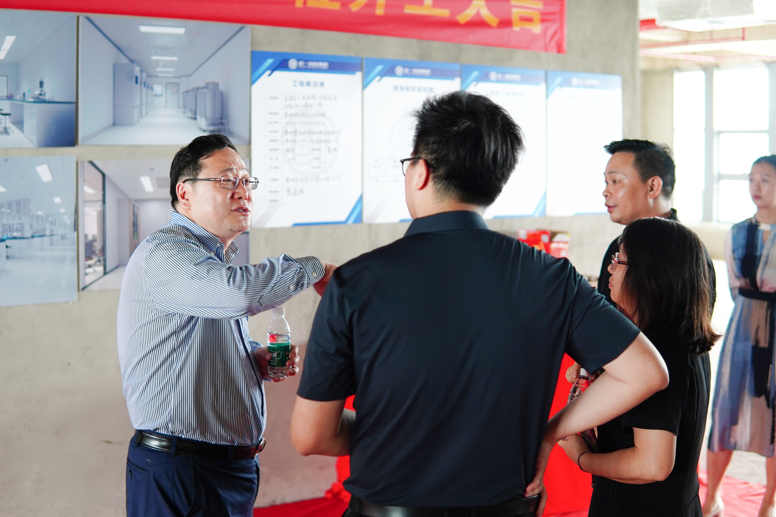 �½�(�й���)���޹�˾����