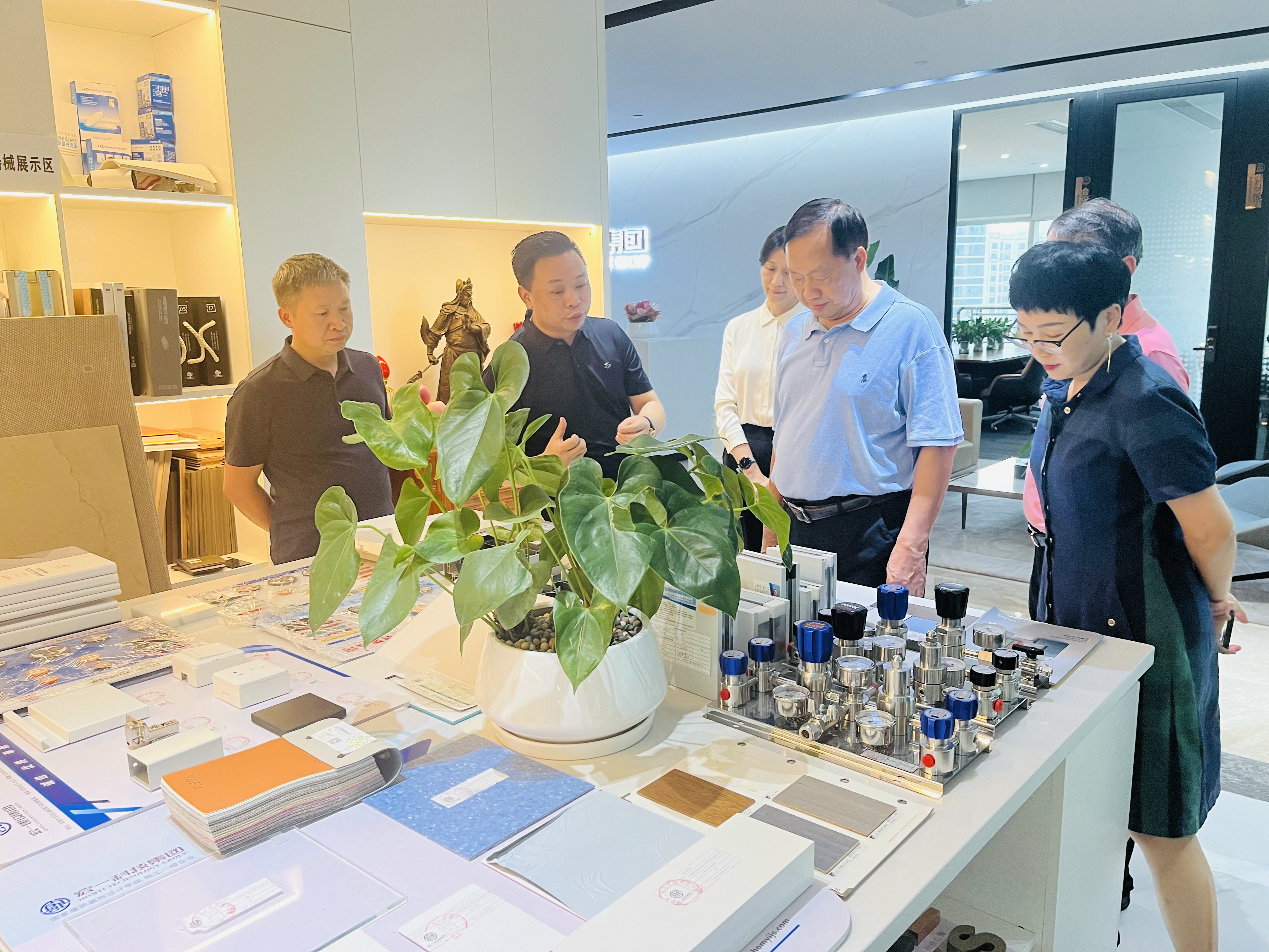 �½�(�й���)���޹�˾����